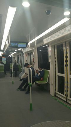 地鐵上不能帶什么