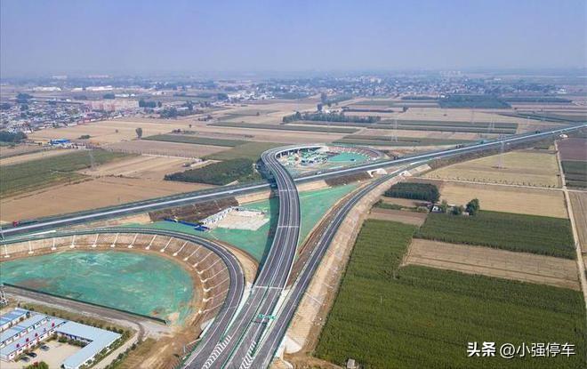 正定機場附近停車場