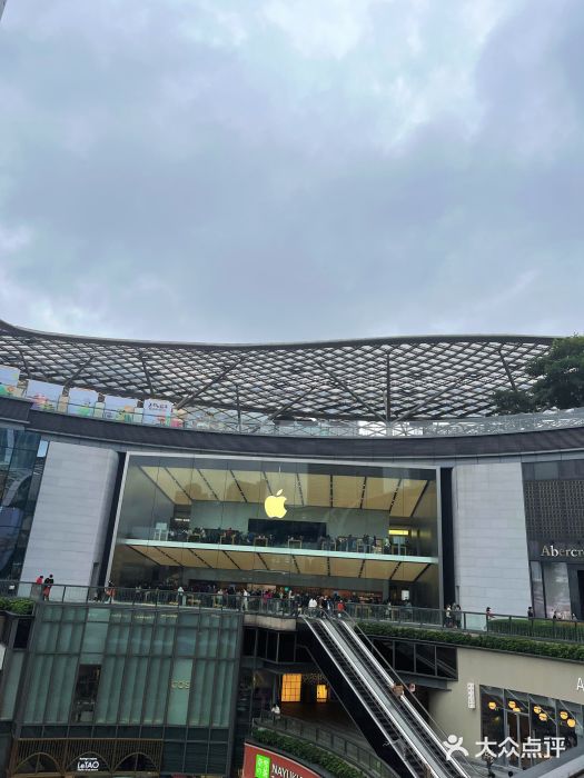 天環(huán)廣場(chǎng)地鐵站