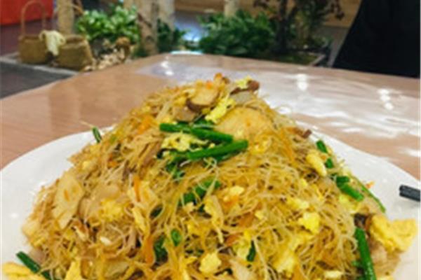 張家界自由行美食攻略:華陽美食街1.景色怡人!